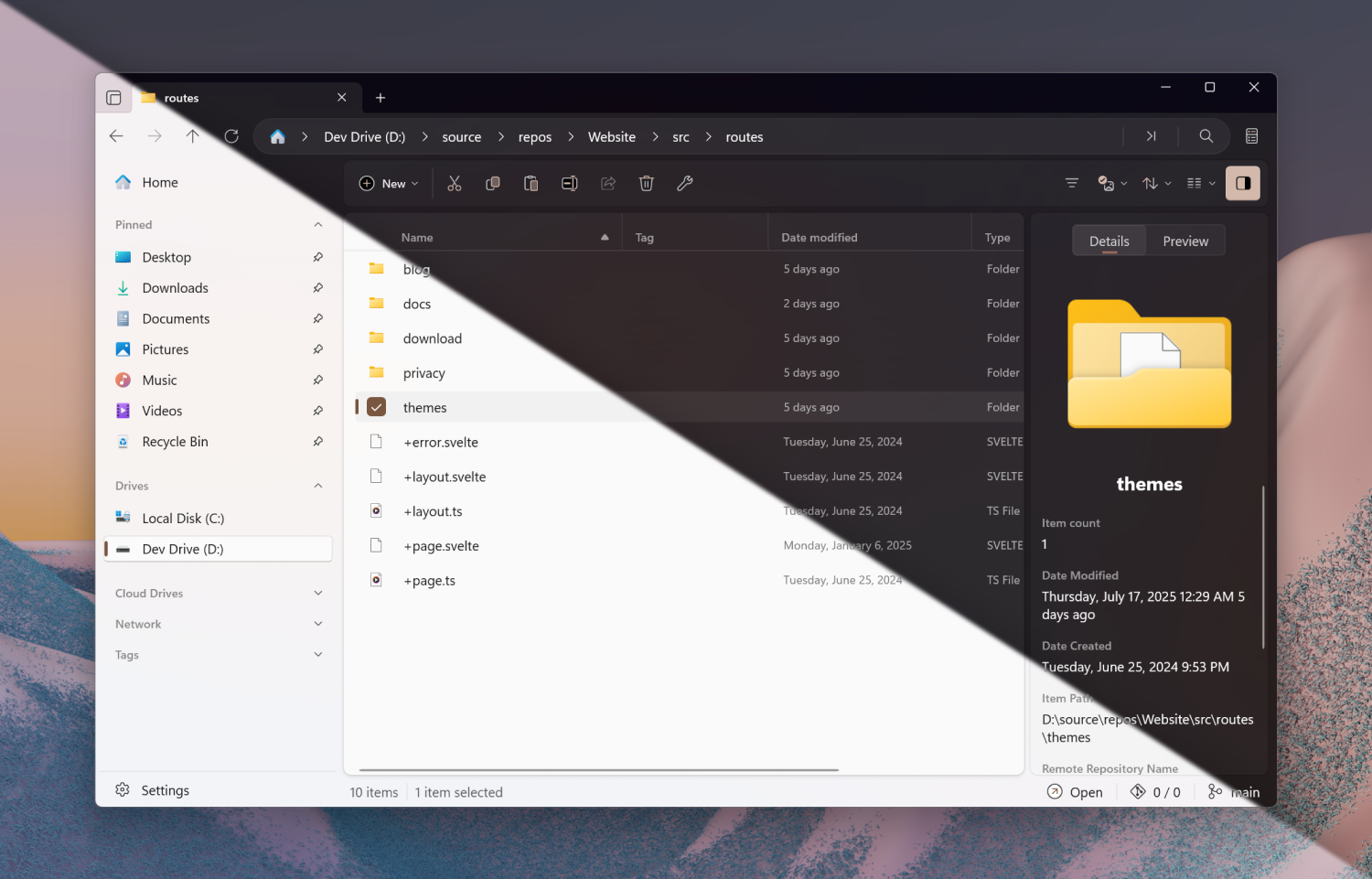 Light and dark mode split view